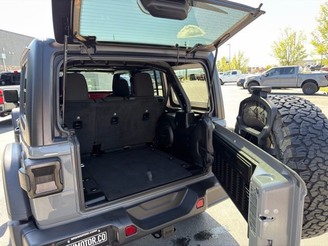 Used 2022 Jeep Wrangler Unlimited Rubicon AWD/4WD image 29