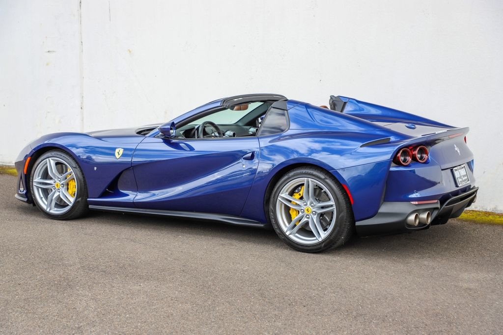 Used 2021 Ferrari 812 GTS RWD image 33