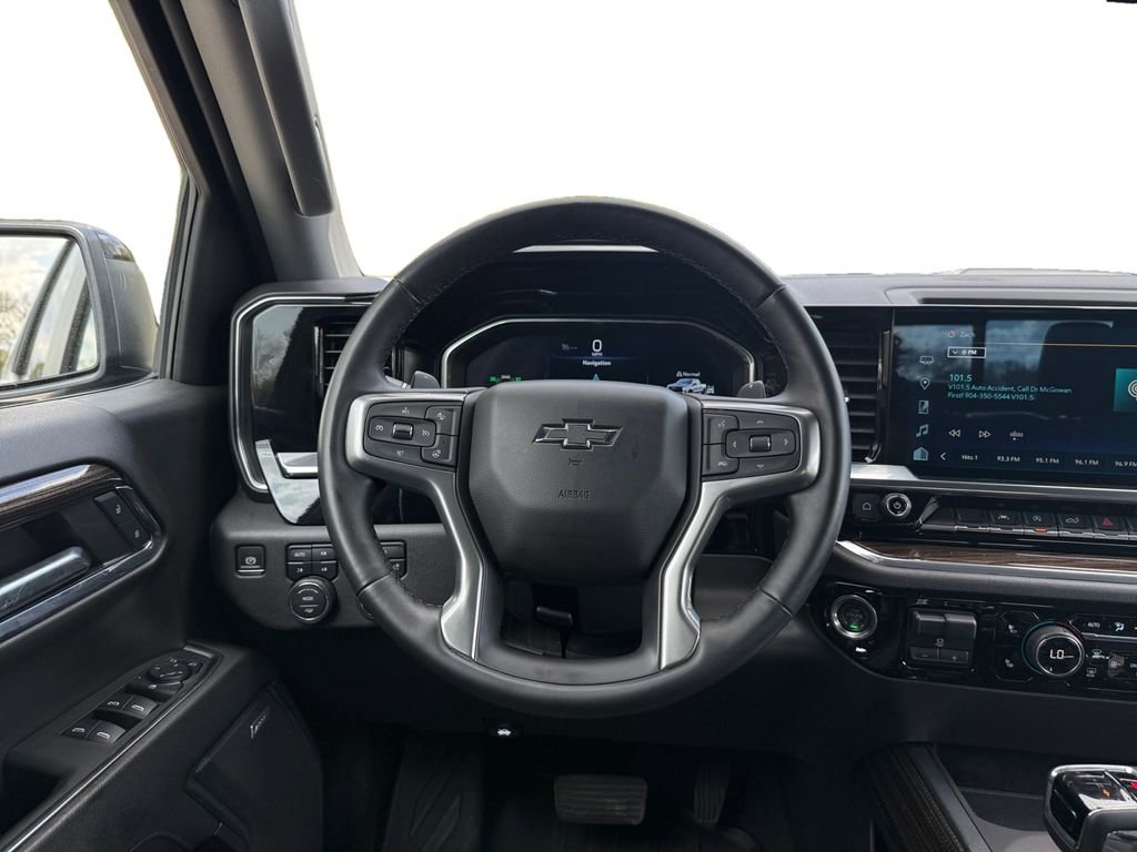 Used 2024 Chevrolet Silverado 1500 LT Trail Boss w/ Convenience Package II image 11