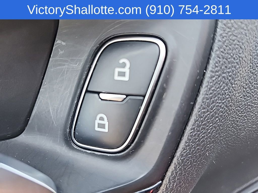 Used 2025 Ford Escape ST-Line w/ Tech Pack #1 FWD image 22