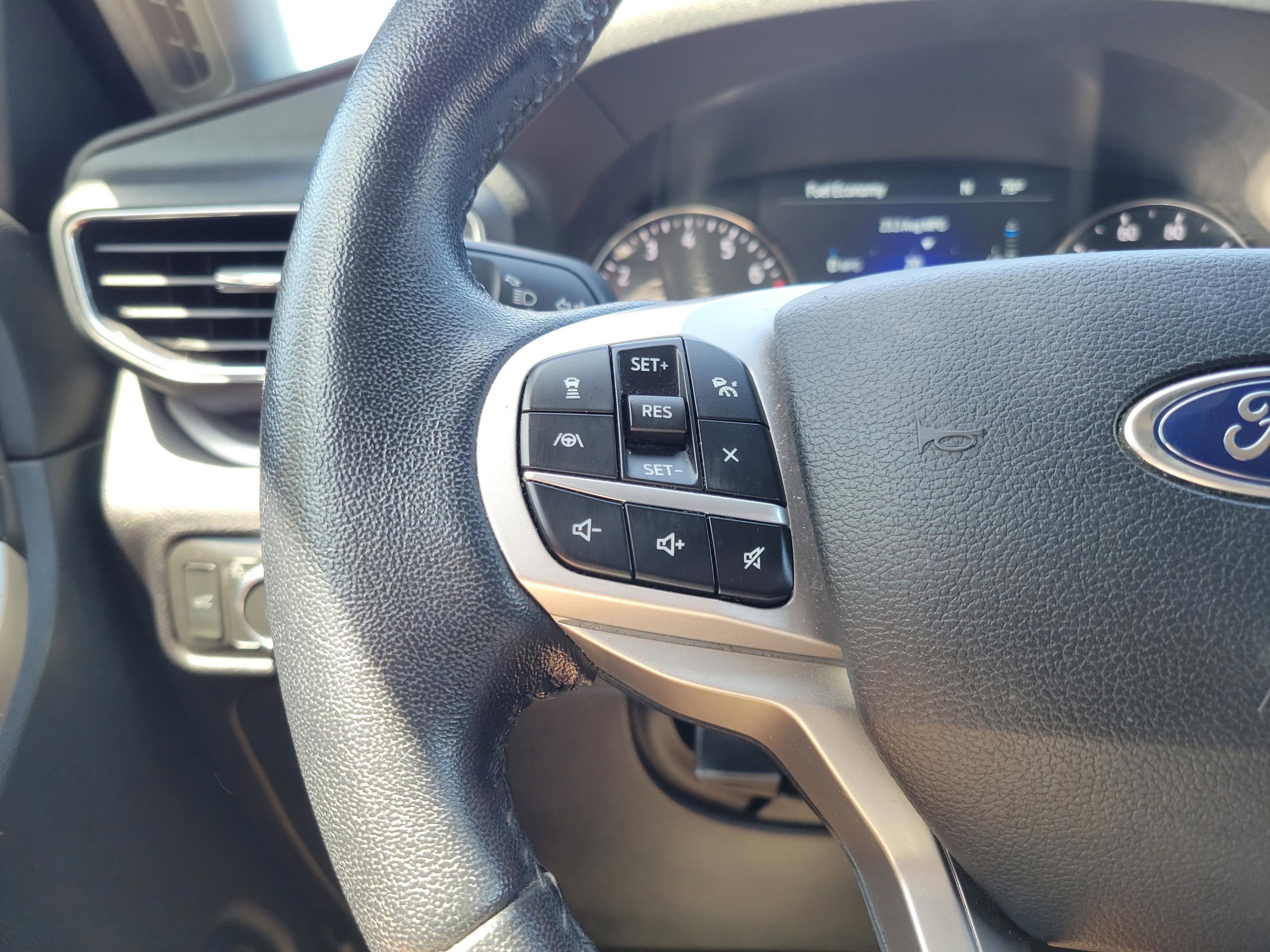 Used 2021 Ford Explorer XLT w/ Equipment Group 202A AWD/4WD image 21