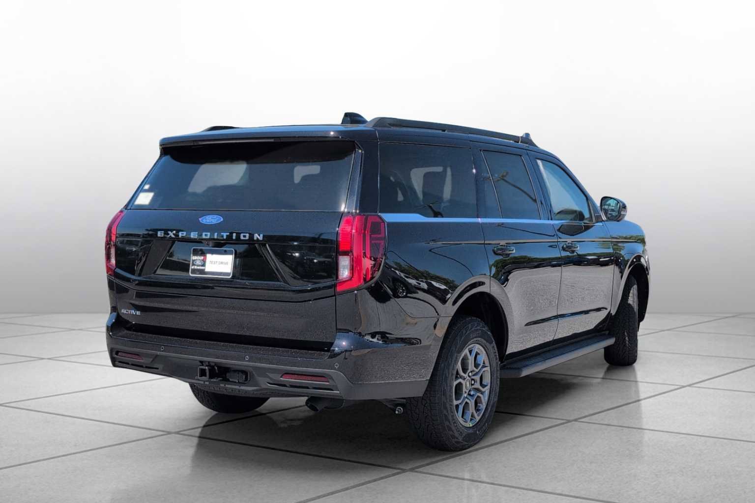 New 2026 Ford Expedition Active image 14