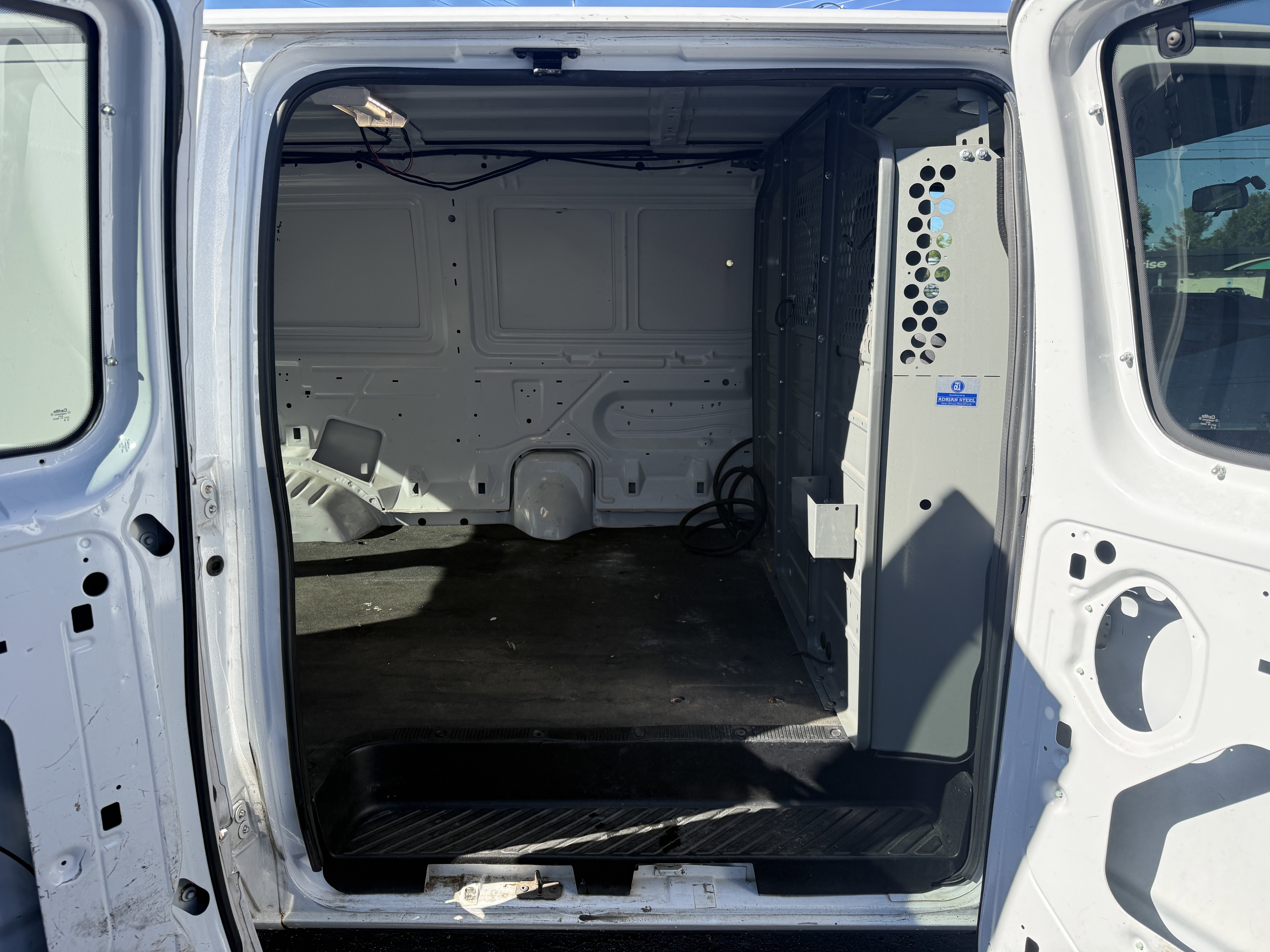 Used 2010 Ford E-250 and Econoline 250 image 28