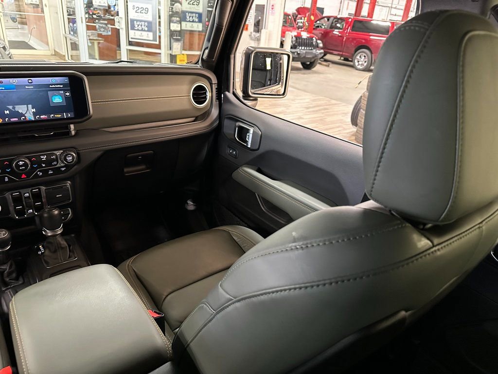 Used 2024 Jeep Wrangler High Altitude image 14