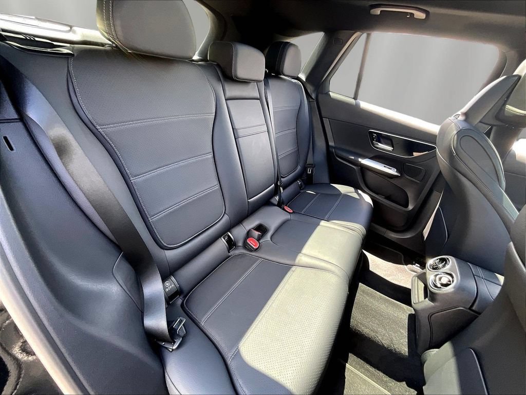 Used 2026 Mercedes-Benz GLC 300 4MATIC image 27