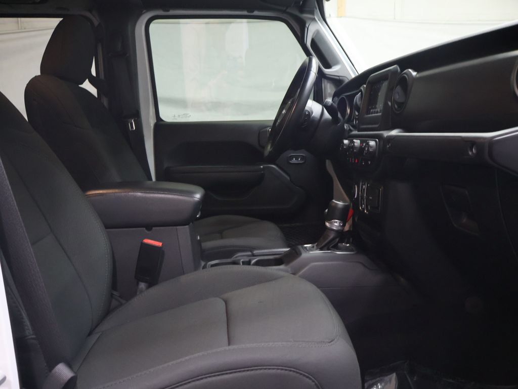 Used 2022 Jeep Gladiator Sport AWD/4WD image 10