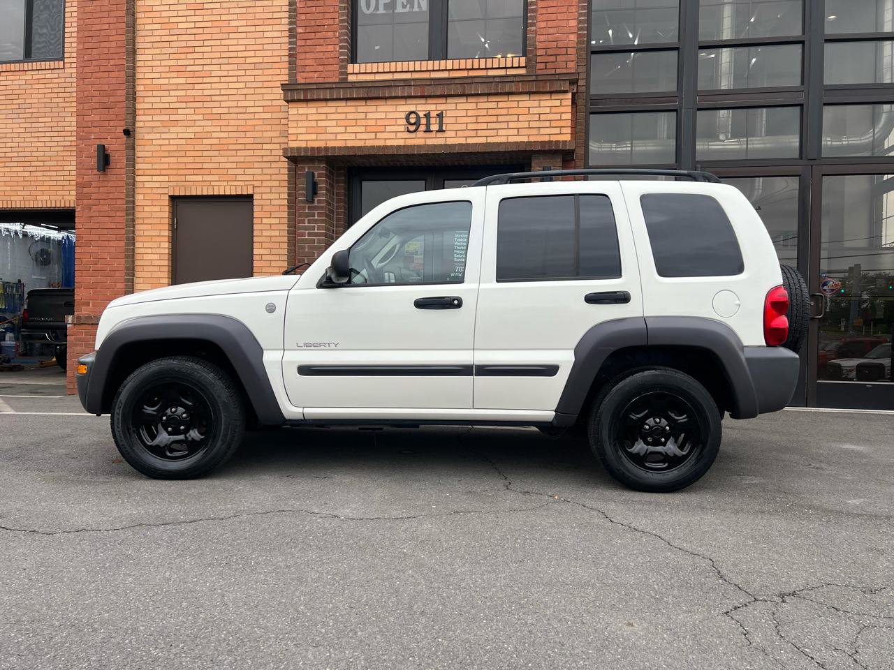 Used 2004 Jeep Liberty Sport w/ PWR Convenience Group AWD/4WD image 5