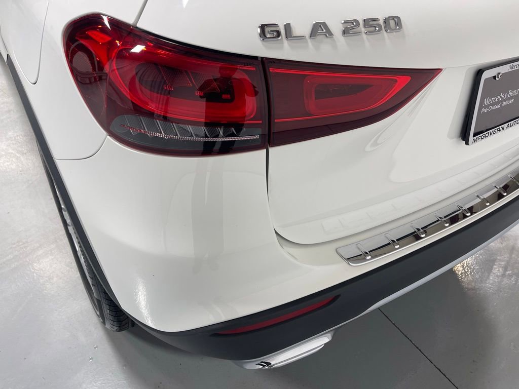 Used 2022 Mercedes-Benz GLA 250 4MATIC image 13