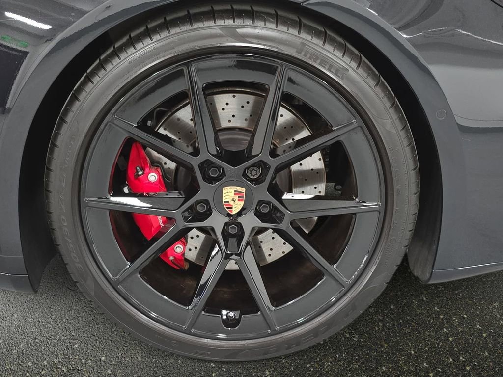 Used 2025 Porsche 911 Carrera S w/ Premium Package RWD image 28