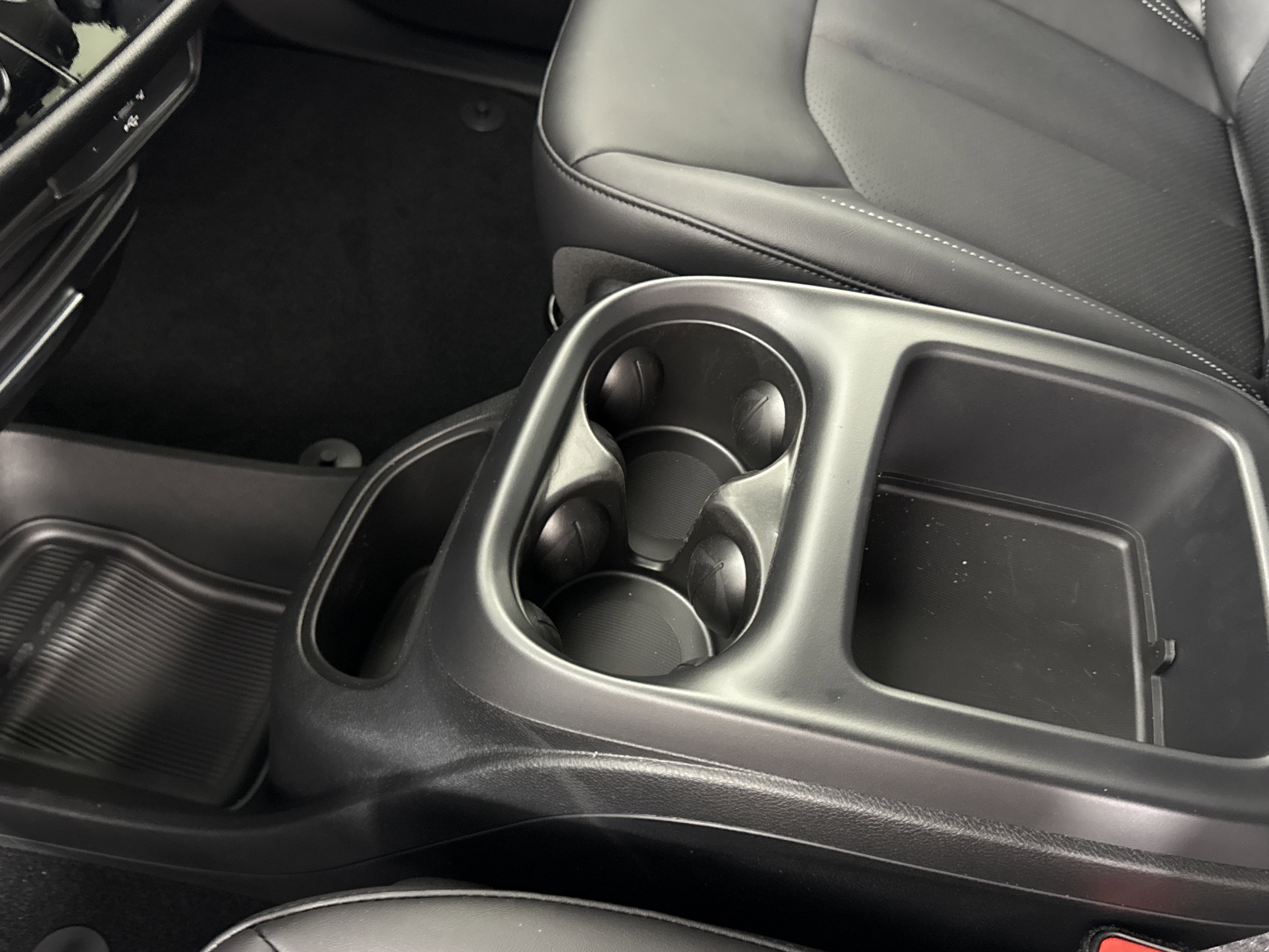 New 2026 Chrysler Voyager LX FWD image 27
