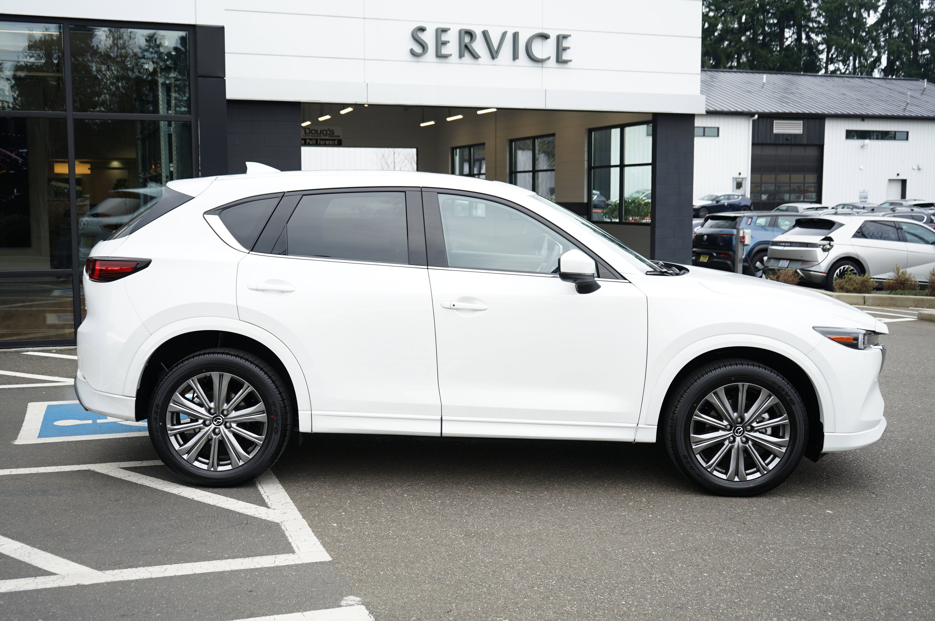 Certified 2025 MAZDA CX-5 Signature image 2
