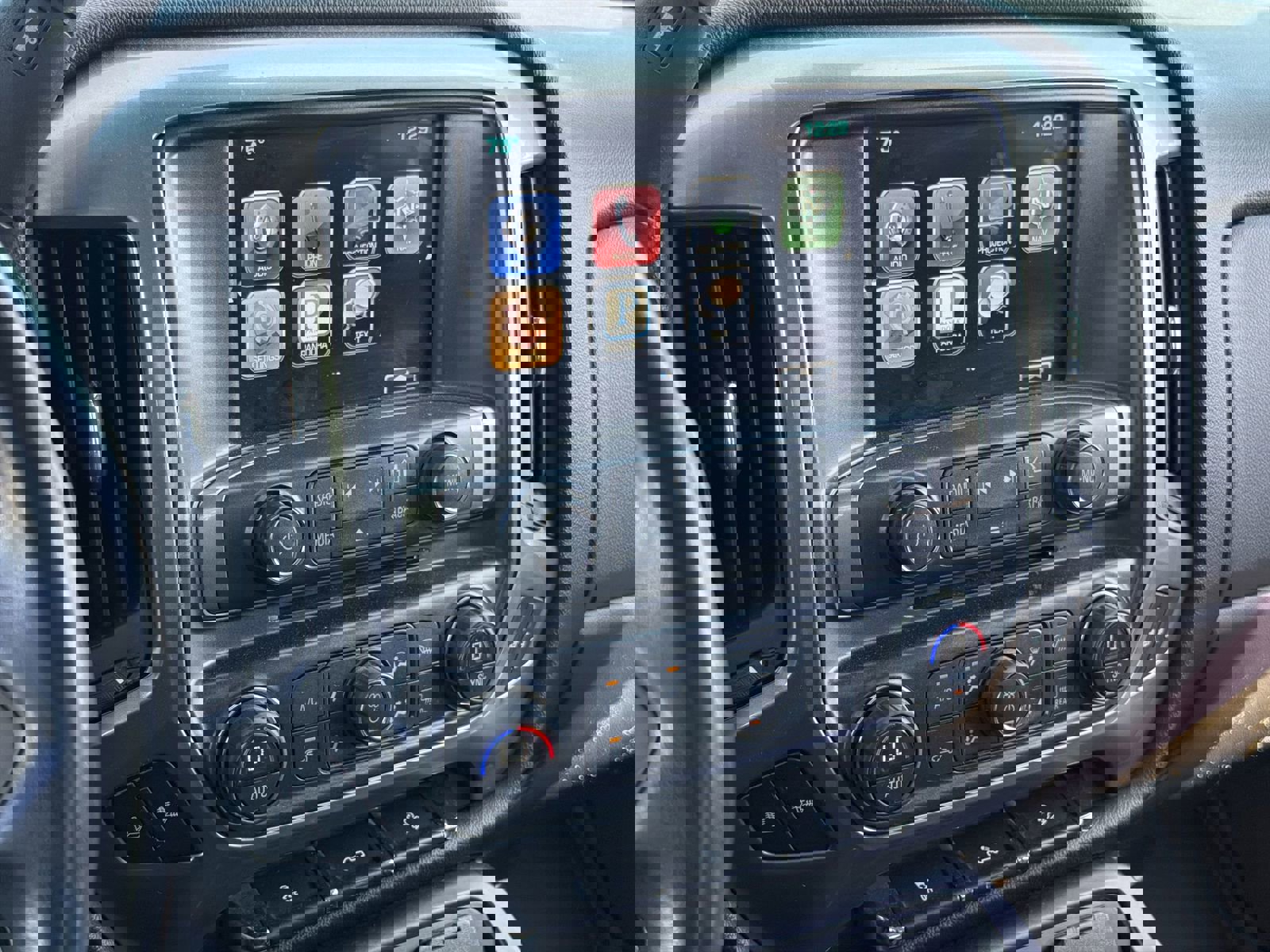 Used 2016 Chevrolet Silverado 1500 LT w/ All Star Edition image 23