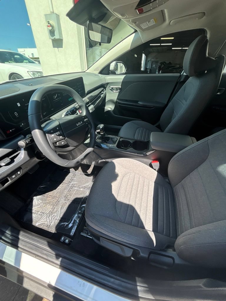 Certified 2025 Kia K4 GT-Line Turbo FWD image 13