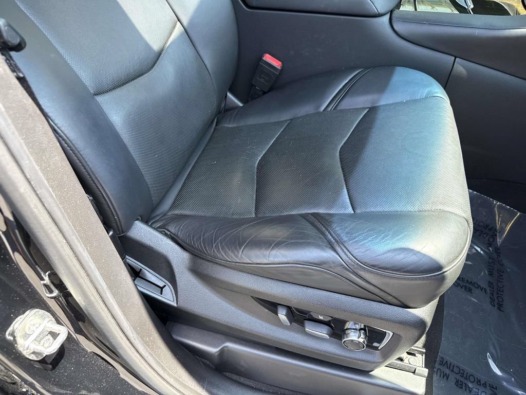 Used 2019 Cadillac Escalade Platinum AWD/4WD image 28