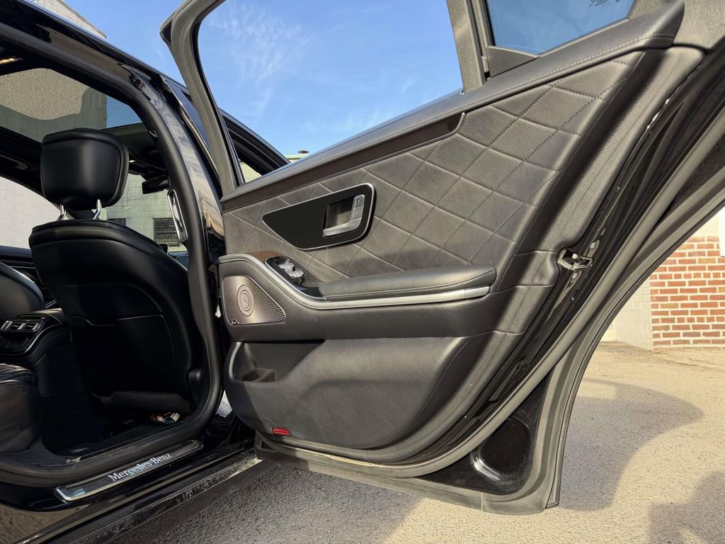 Used 2022 Mercedes-Benz S 500 4MATIC image 19