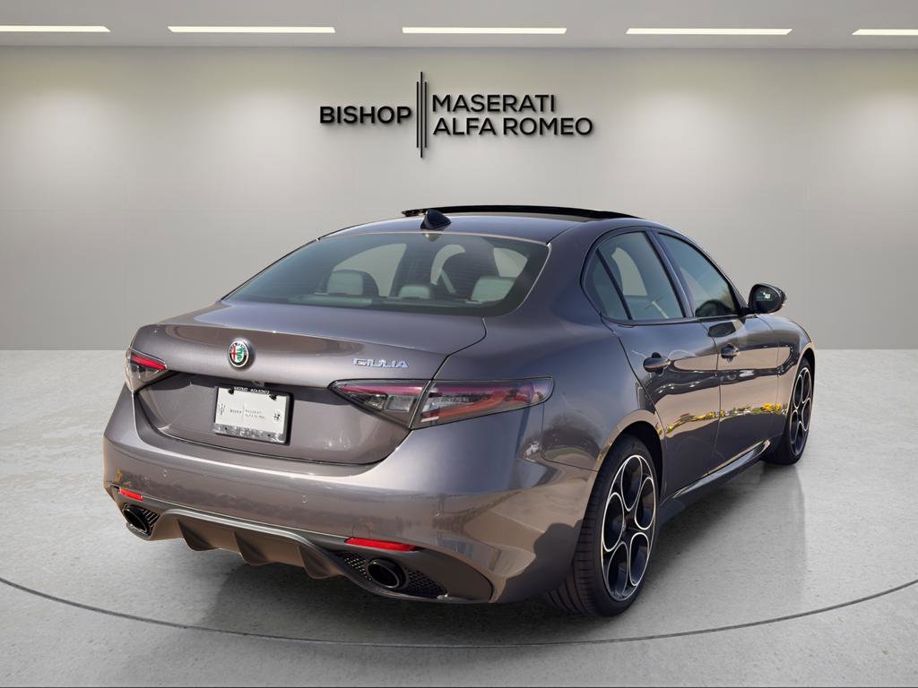 New 2026 Alfa Romeo Giulia w/ Driving Assist Package RWD image 7