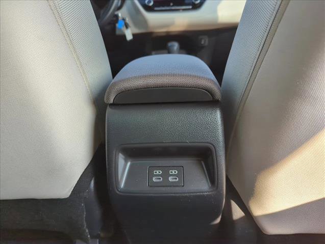 Used 2025 Toyota Corolla LE image 17