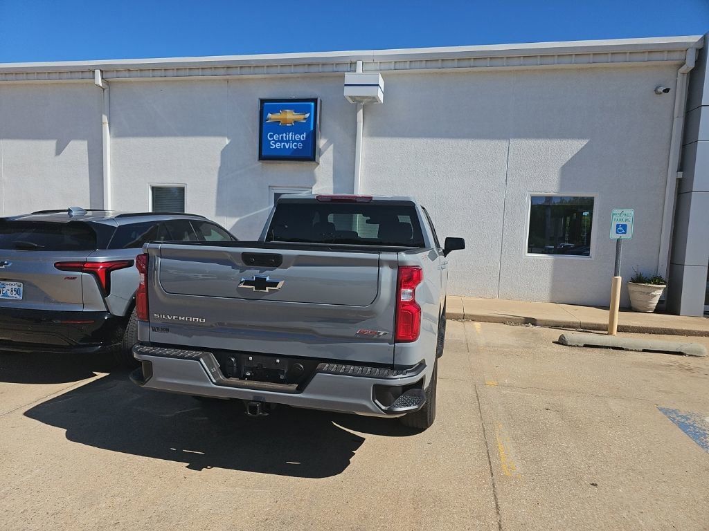 Used 2025 Chevrolet Silverado 1500 RST w/ Protection Package AWD/4WD image 4