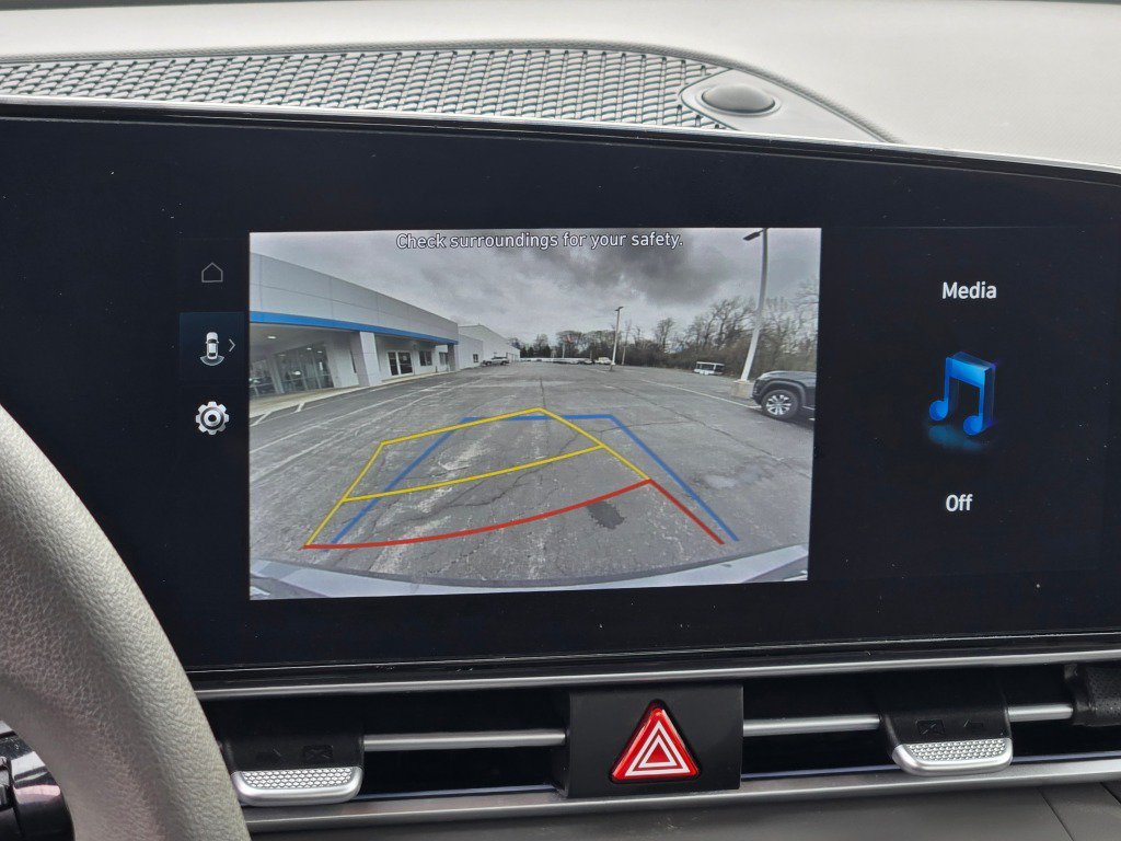 Used 2024 Hyundai Elantra SEL FWD image 24