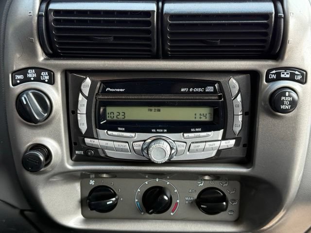 Used 2005 Ford Explorer Sport Trac Adrenalin AWD/4WD image 24