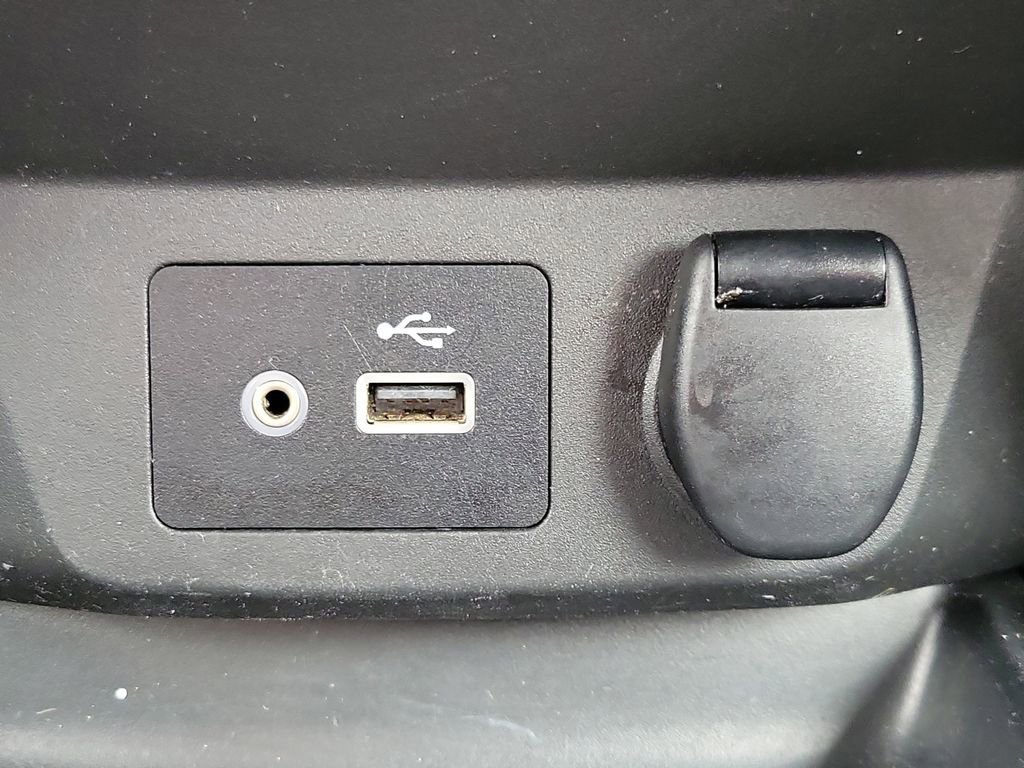 Used 2020 Nissan Rogue Sport S image 27