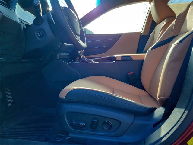 New 2025 Lexus ES 300h F Sport image 16