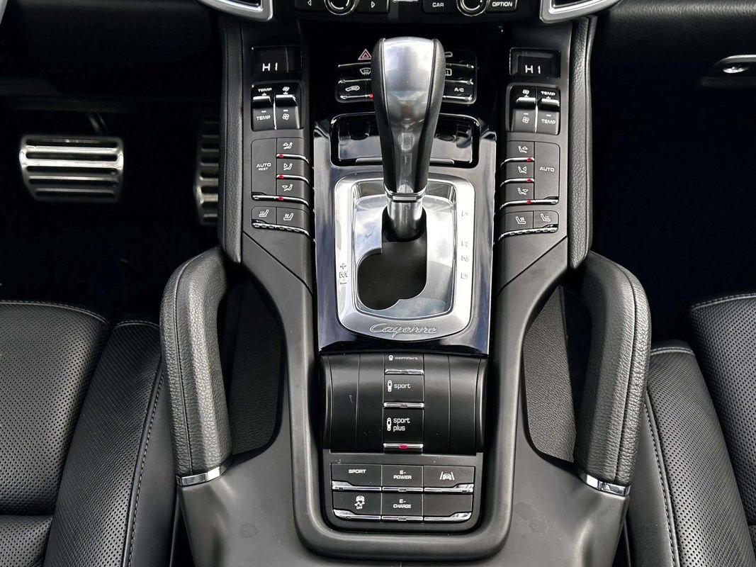 Used 2015 Porsche Cayenne S w/ Premium Plus Package image 22