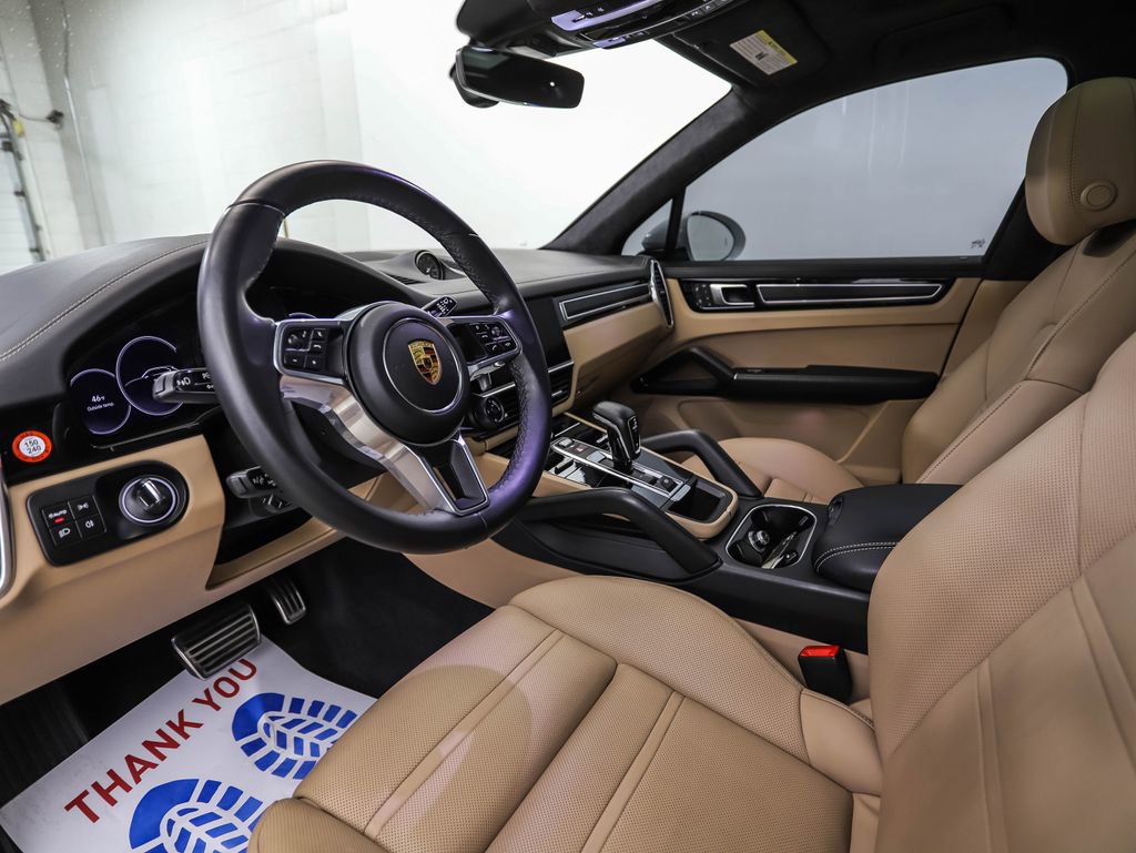 Used 2022 Porsche Cayenne GTS image 10