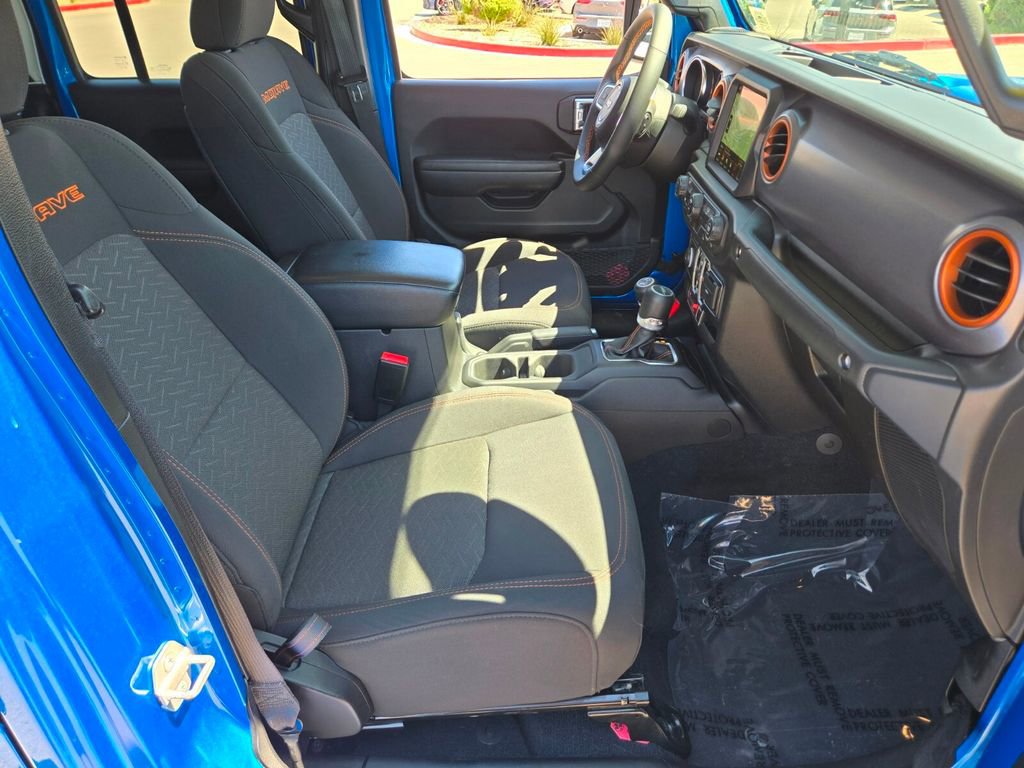 Used 2023 Jeep Gladiator Mojave image 13