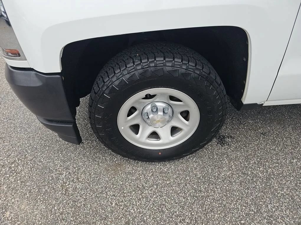 Used 2017 Chevrolet Silverado 1500 W/T w/ Trailering Package RWD image 9