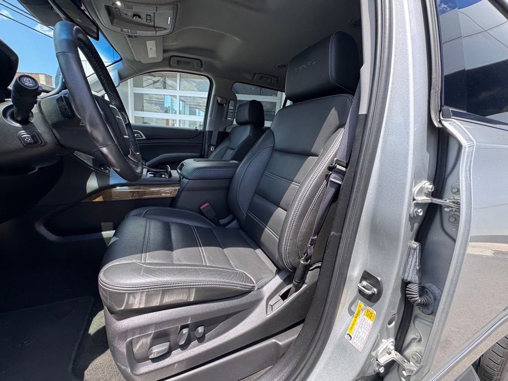 Used 2017 GMC Yukon Denali AWD/4WD image 10
