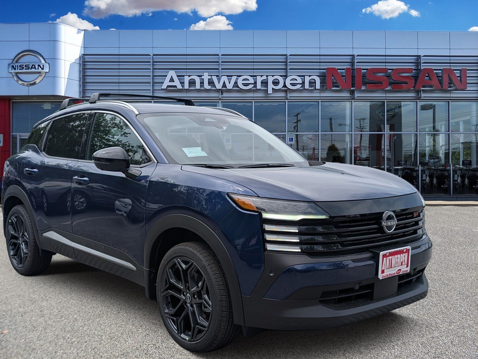 New 2026 Nissan Kicks SR w/ Cold Weather Package