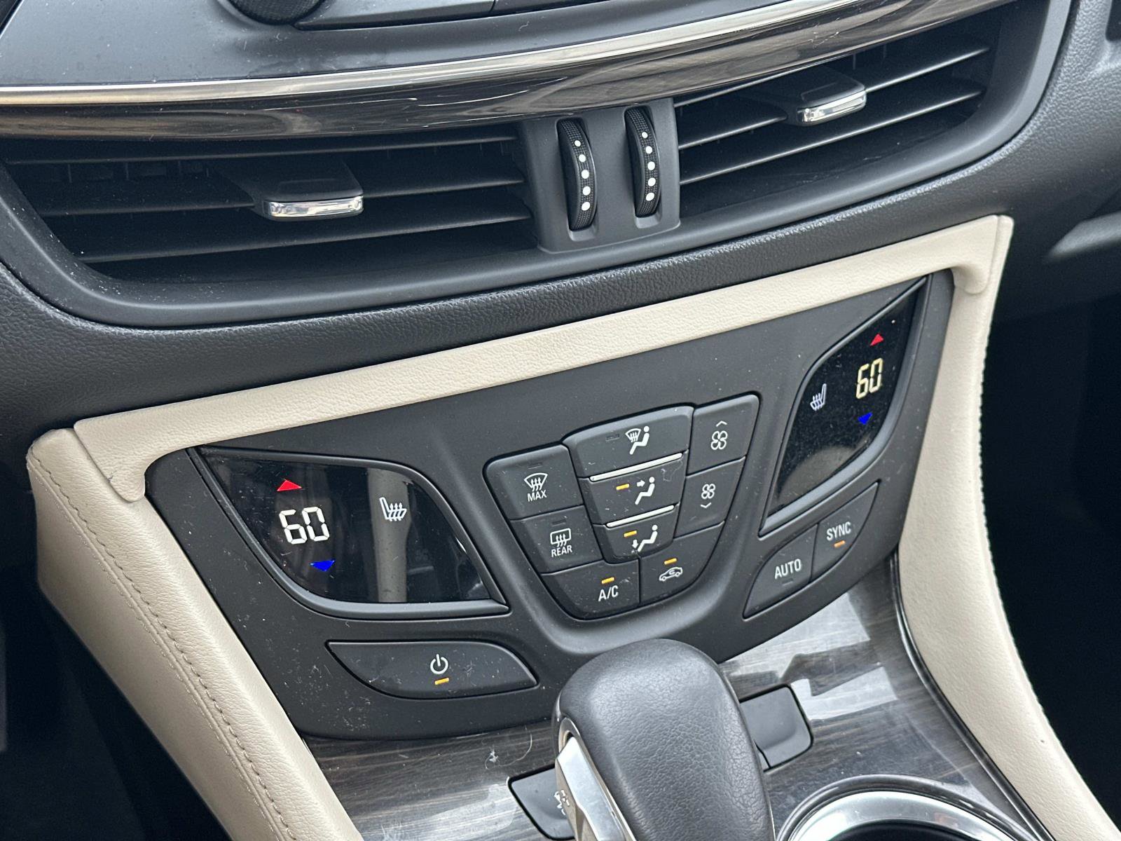 Certified 2019 Buick Envision Preferred AWD/4WD image 29
