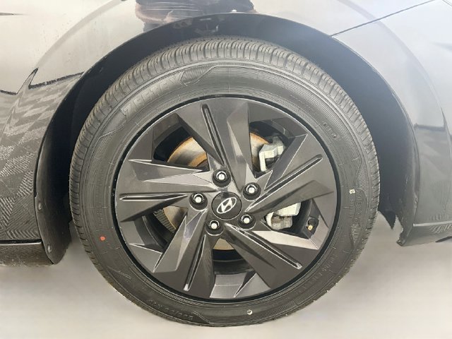 Used 2021 Hyundai Elantra SEL w/ Cargo Package FWD image 31