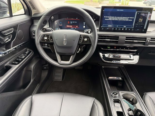 New 2026 Lincoln Corsair Premiere FWD image 25