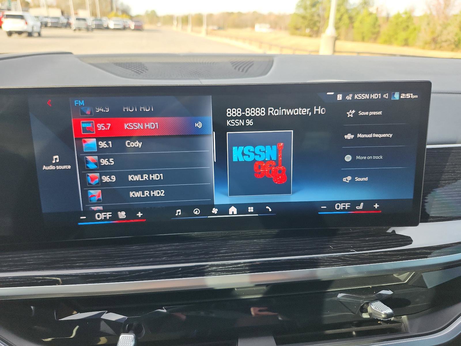 Used 2025 BMW X5 M60i image 16