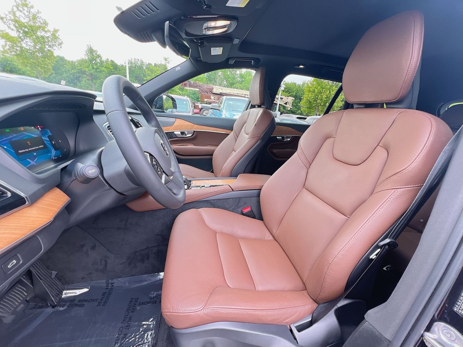Certified 2023 Volvo XC90 B6 Plus w/ Protection Package Premier AWD/4WD image 13