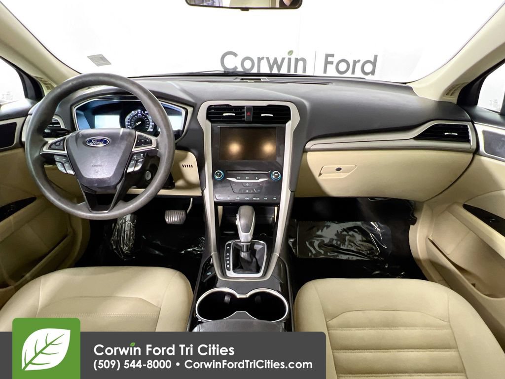 Used 2014 Ford Fusion SE FWD image 7