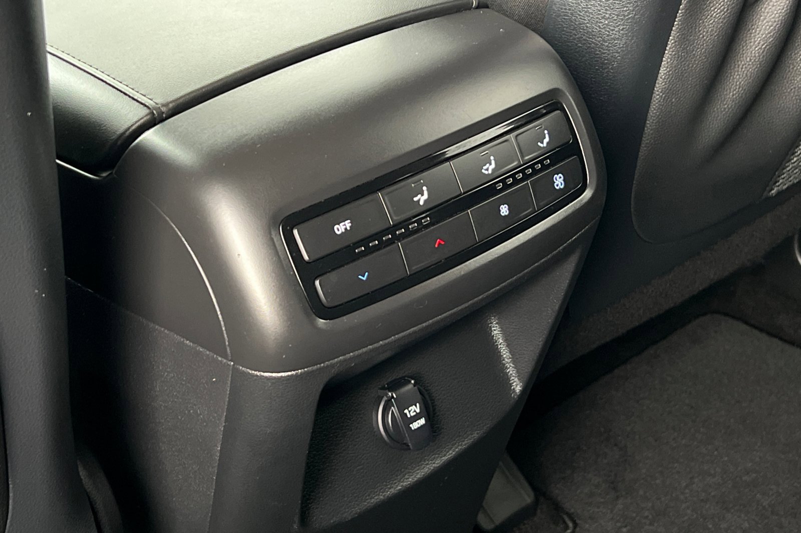 Used 2022 Hyundai Palisade SE w/ Cargo Package image 17