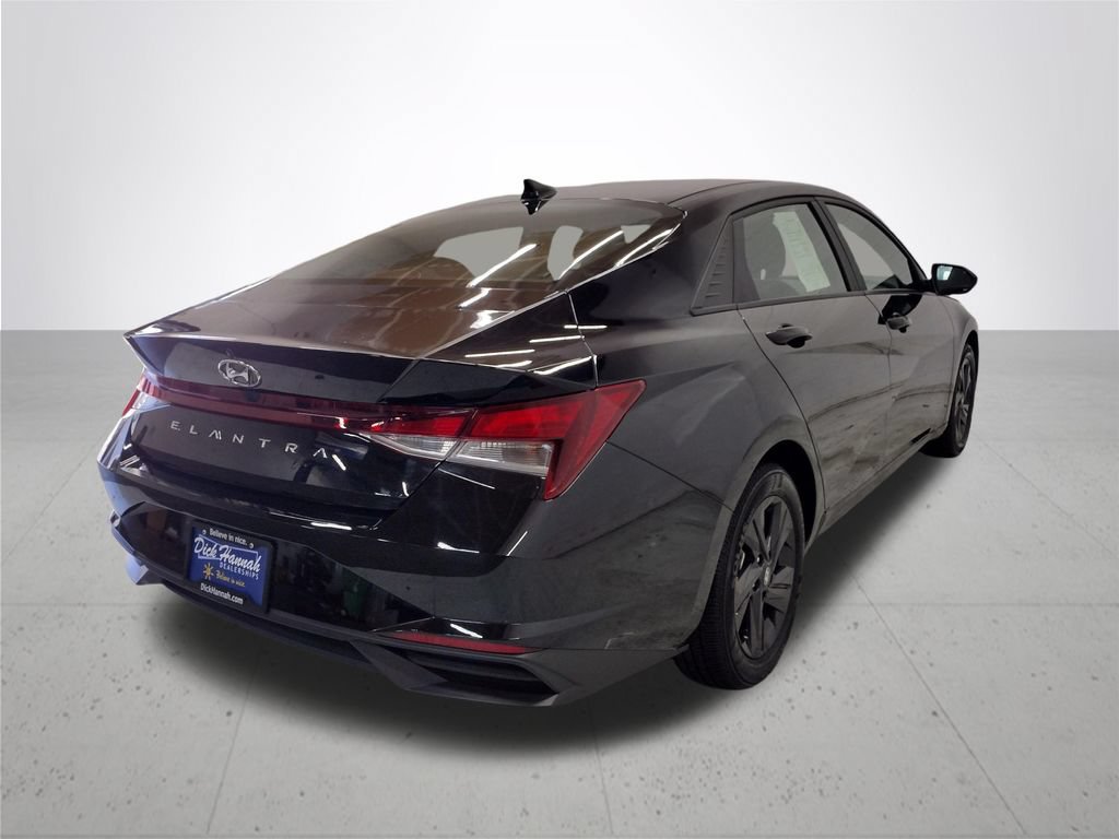 Certified 2023 Hyundai Elantra SEL w/ Preferred Accessory Package FWD image 14