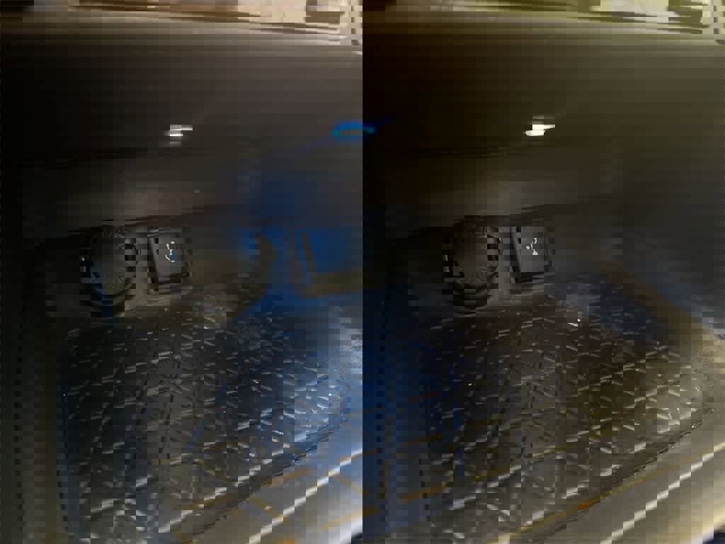 Used 2020 Toyota RAV4 XSE image 32