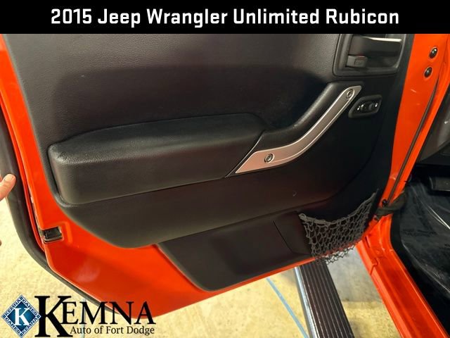 Used 2015 Jeep Wrangler Unlimited Rubicon w/ Connectivity Group image 12