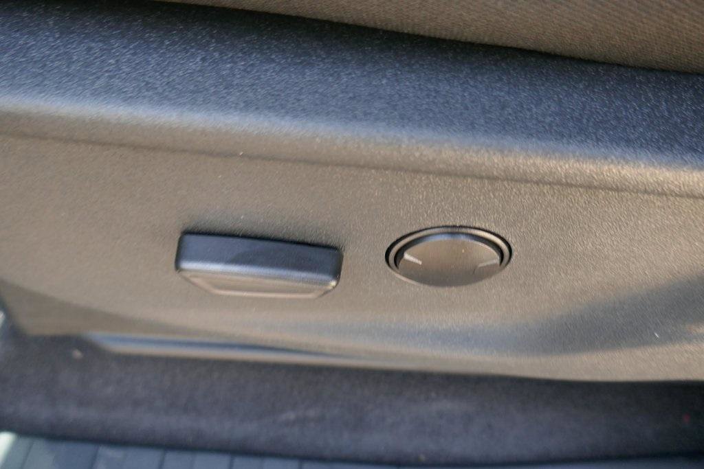 New 2025 Ford F150 XLT w/ Equipment Group 301A Standard image 16