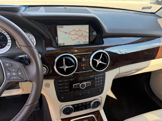 Used 2015 Mercedes-Benz GLK 350 2WD image 16