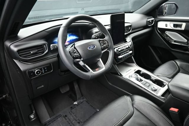Used 2024 Ford Explorer ST w/ Technology Package AWD/4WD image 12