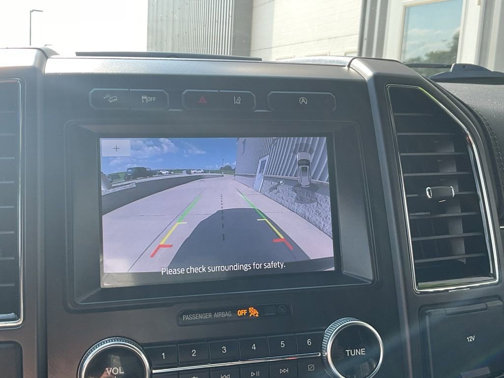 Used 2021 Ford Expedition Max Limited image 26