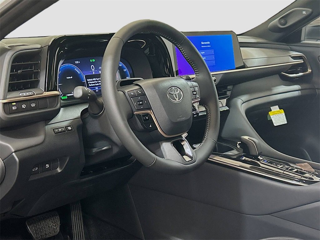 New 2025 Toyota Crown Signia image 9