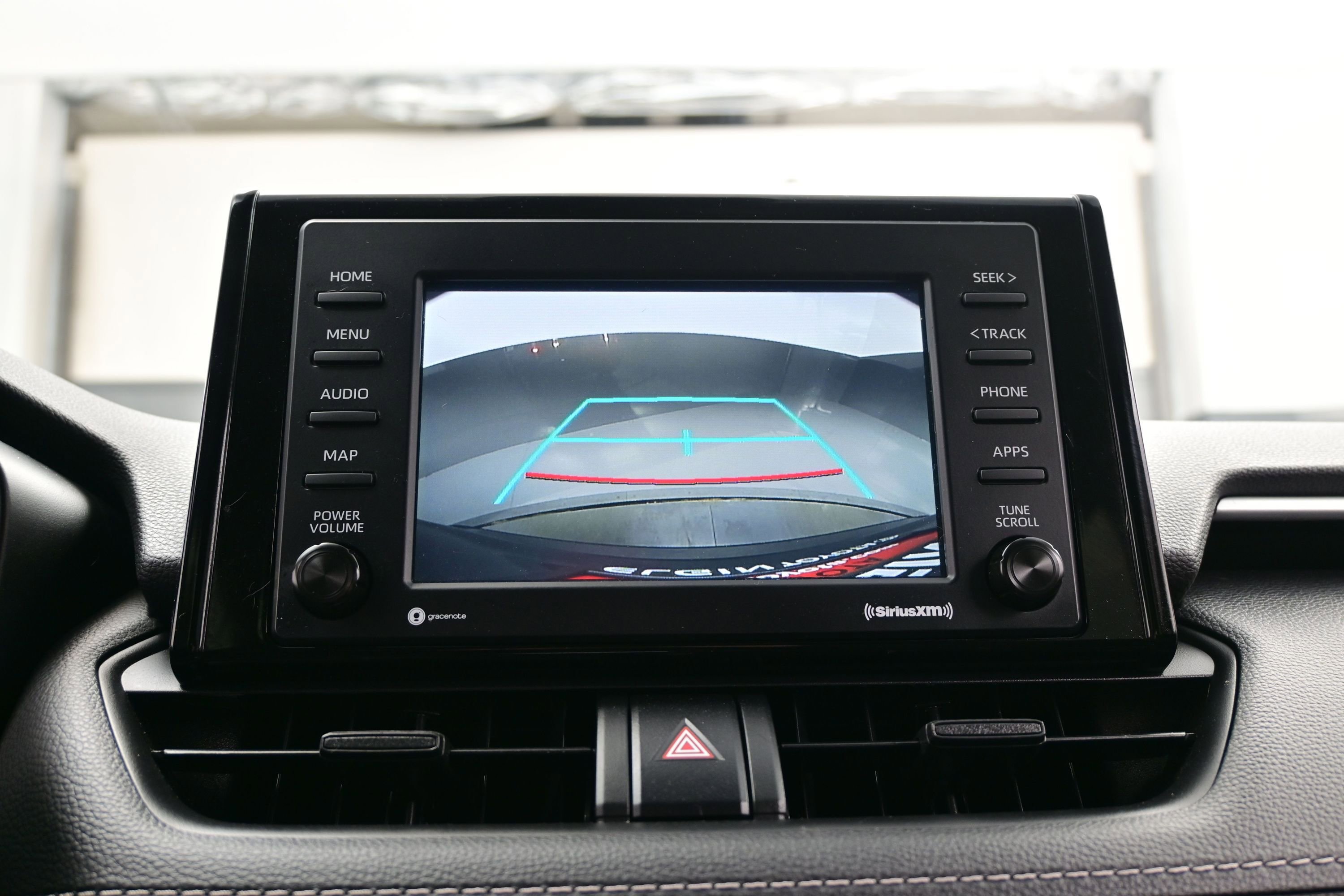 Used 2022 Toyota RAV4 LE AWD/4WD image 17
