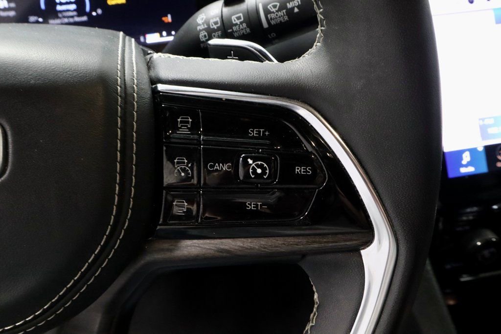 Used 2023 Jeep Grand Cherokee Overland image 29