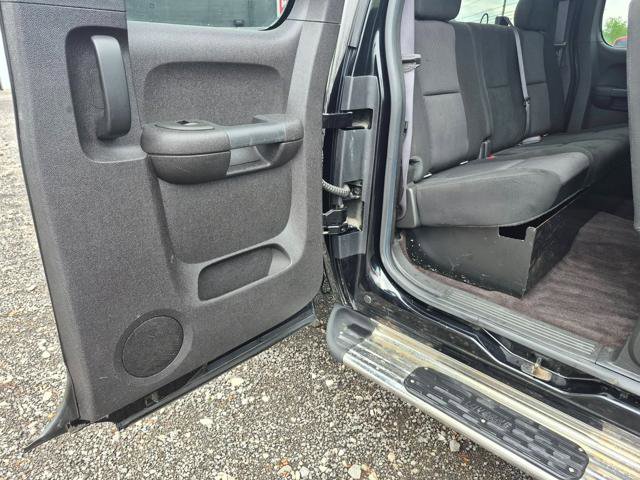 Used 2012 GMC Sierra 2500 SLE w/ SLE Preferred Package AWD/4WD image 6